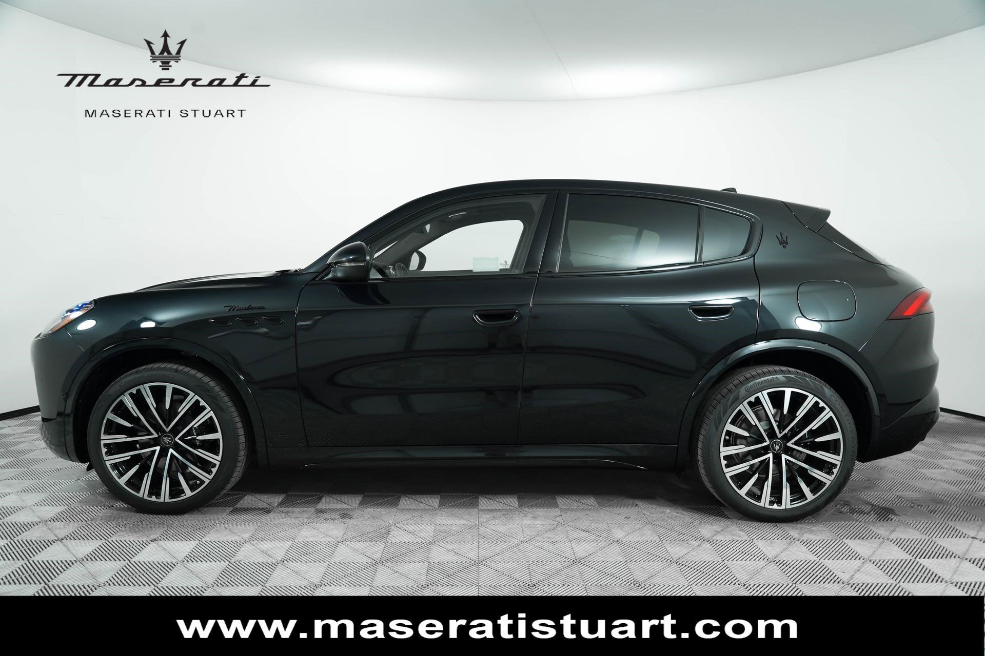 Used 2025 Maserati Grecale Modena AWD/4WD image 4