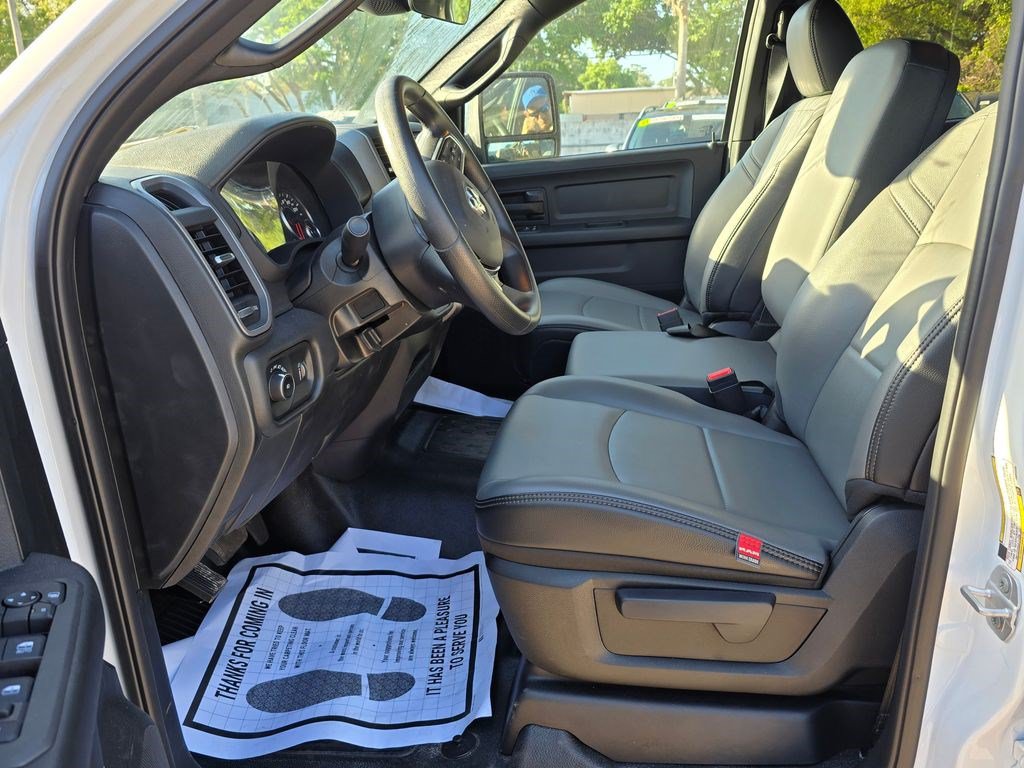 New 2025 RAM 5500 Tradesman AWD/4WD image 19