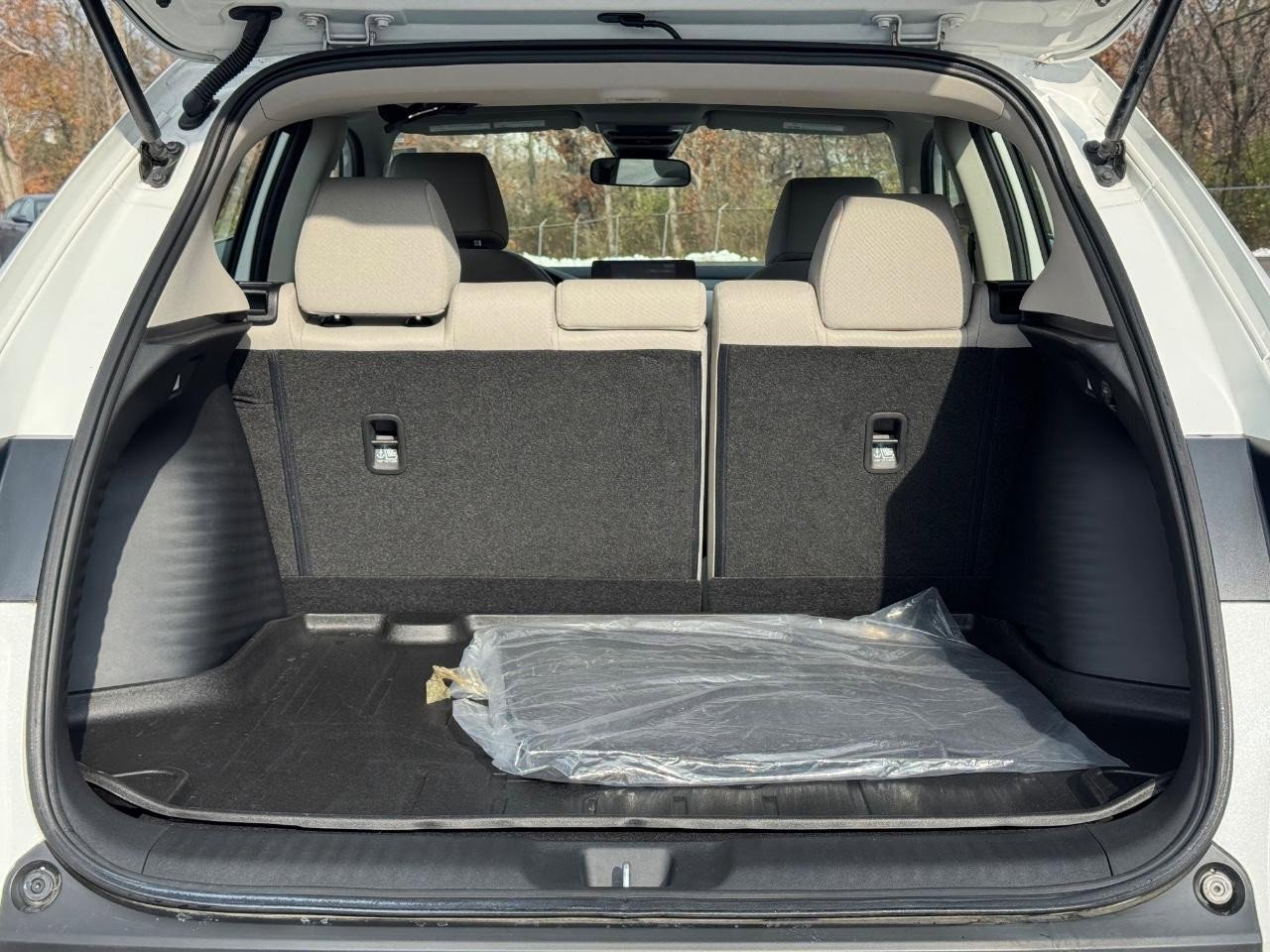 Used 2023 Honda HR-V LX image 4