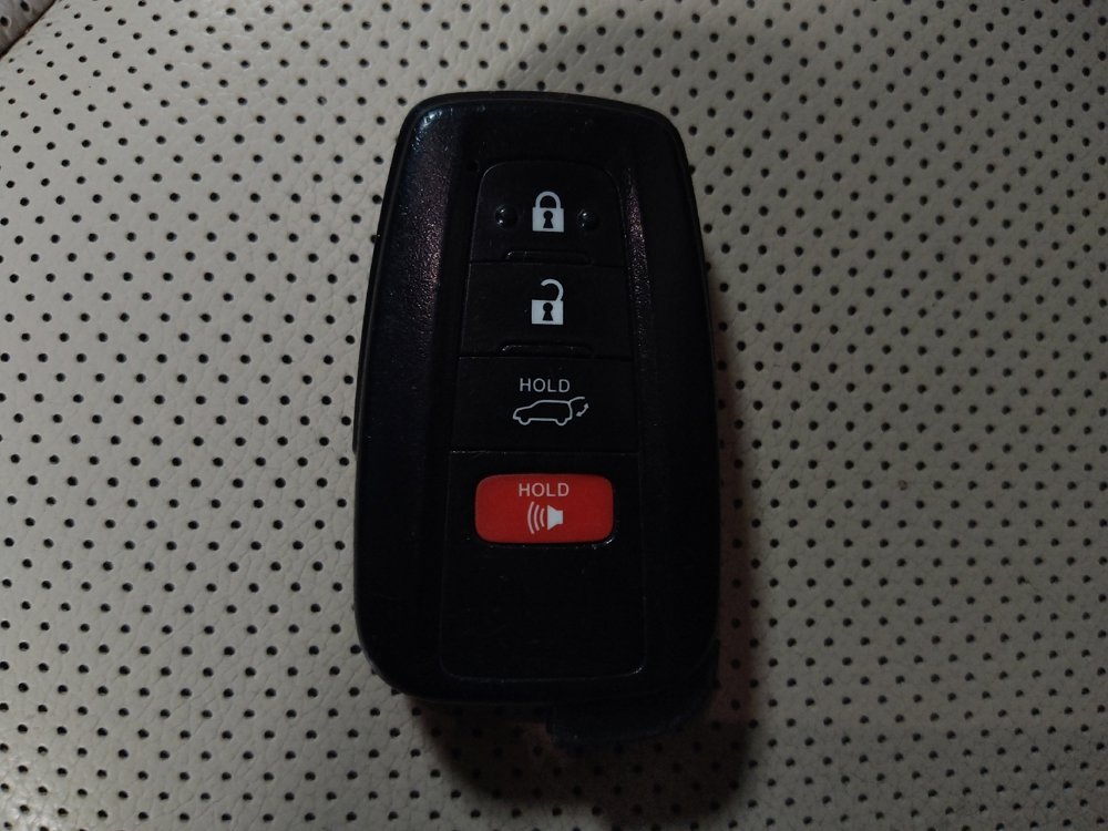 Used 2021 Toyota Highlander Platinum image 32