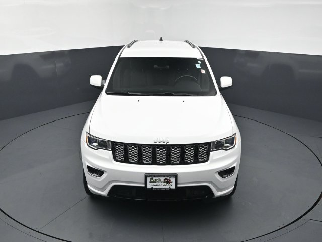 Used 2021 Jeep Grand Cherokee Laredo AWD/4WD image 13