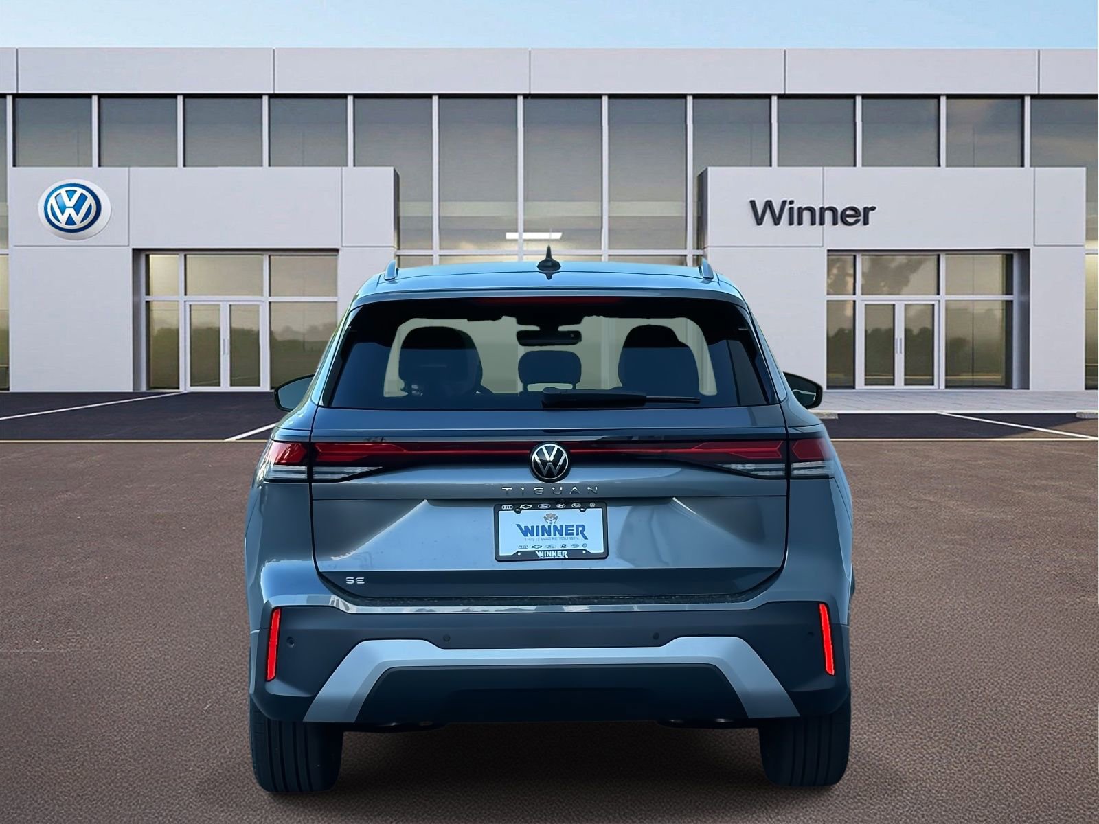 New 2025 Volkswagen Tiguan SE image 4