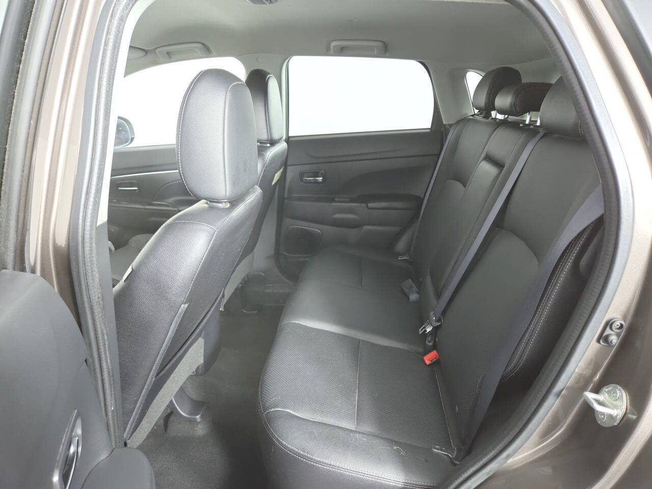 Used 2017 Mitsubishi Outlander Sport SEL AWD/4WD image 20