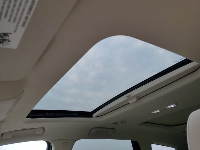 Certified 2023 Buick Enclave Avenir w/ Trailering Package, 5000 lbs. AWD/4WD image 6