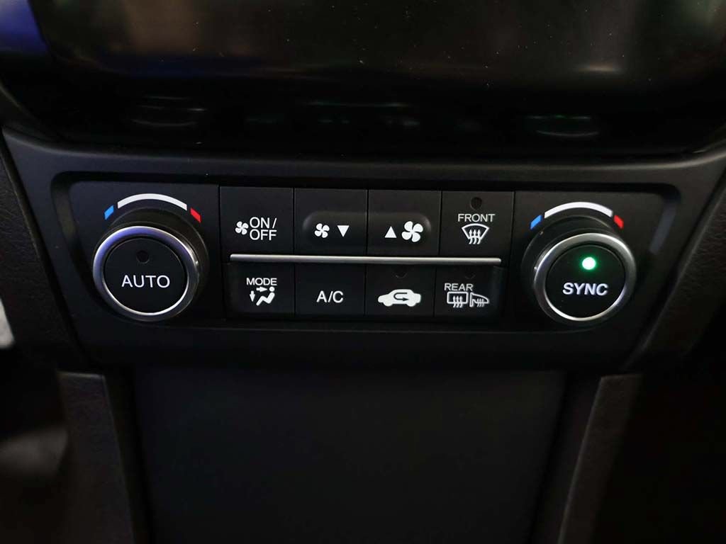Used 2020 Acura ILX FWD image 45