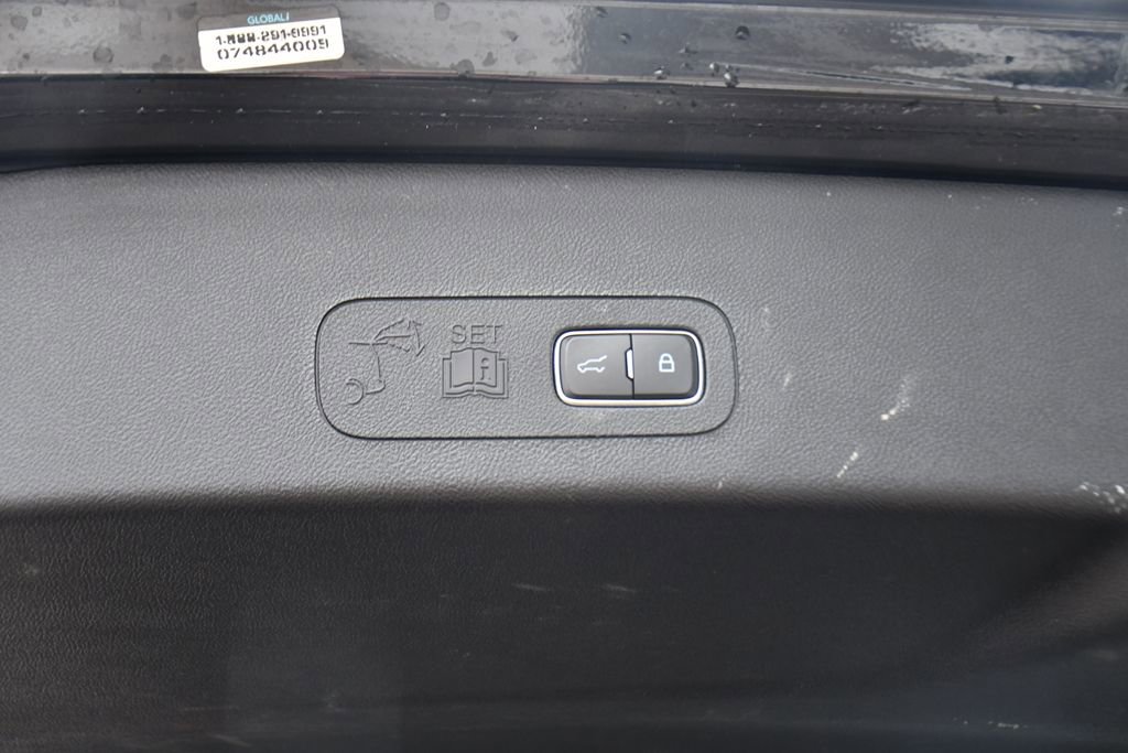 Used 2023 Lincoln Aviator Reserve w/ Equipment Group 201A AWD/4WD image 21