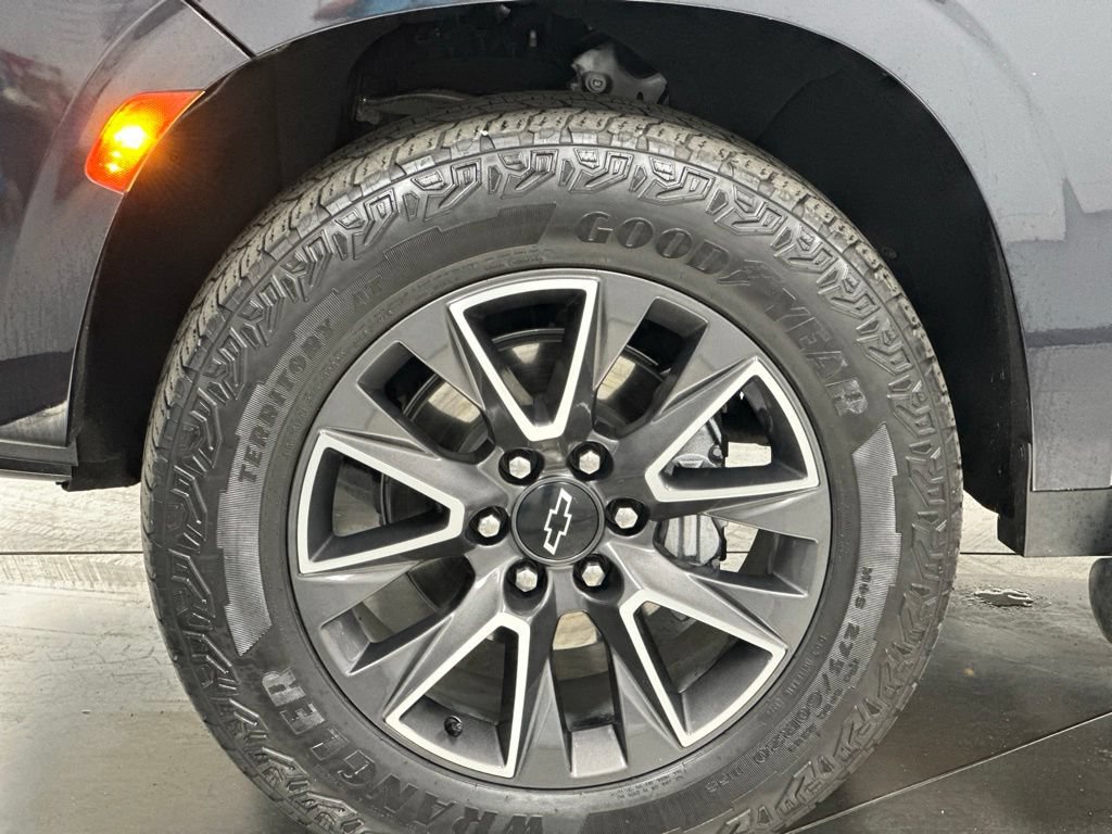 Used 2023 Chevrolet Tahoe Z71 AWD/4WD image 28