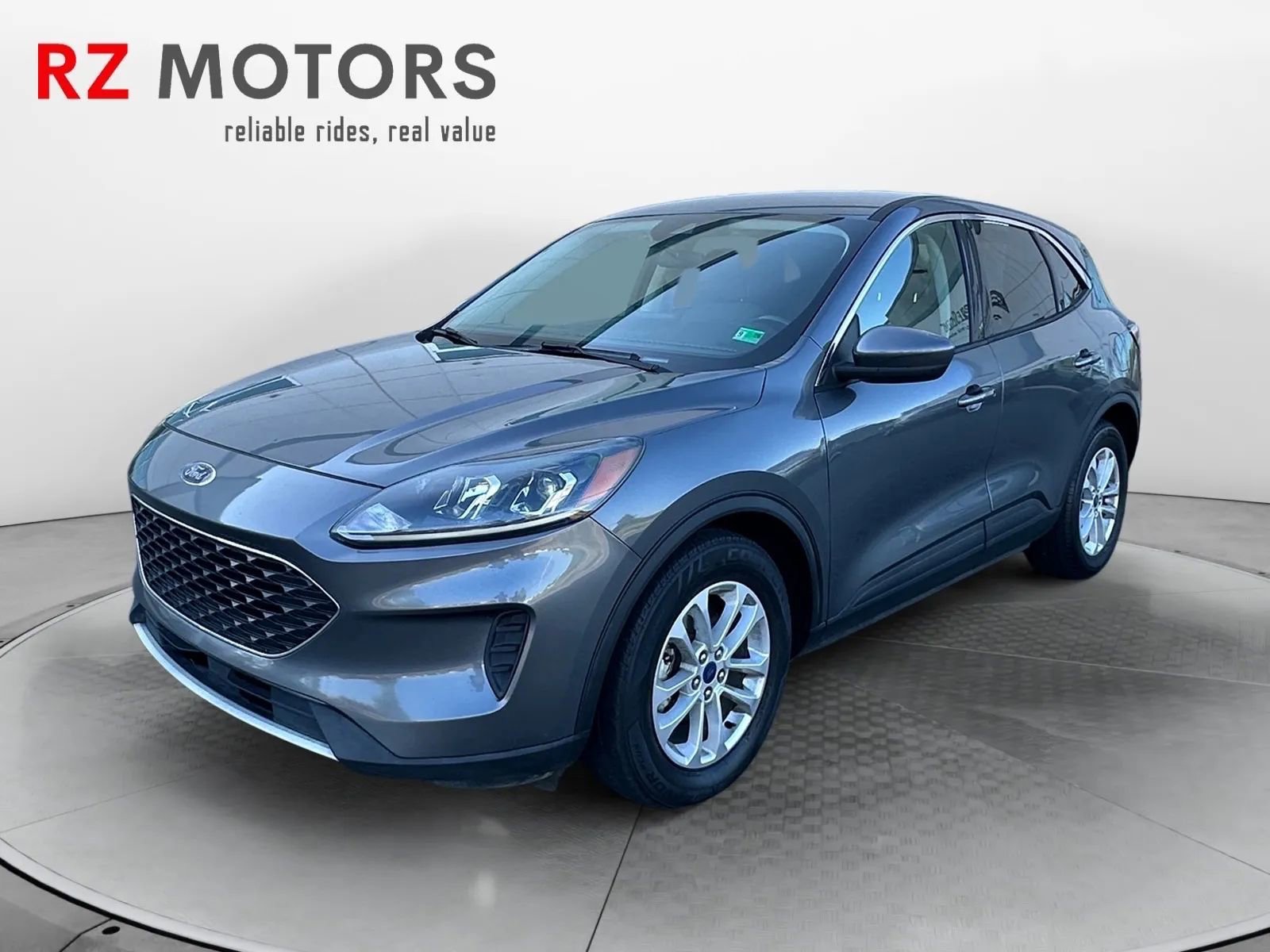 Used 2021 Ford Escape SE w/ Convenience Package image 1