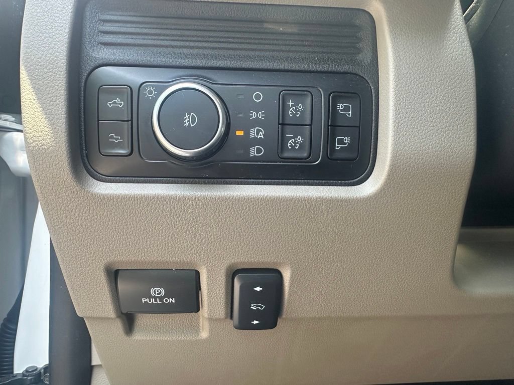 Used 2026 Ford F350 Platinum w/ Platinum Plus Package AWD/4WD image 14