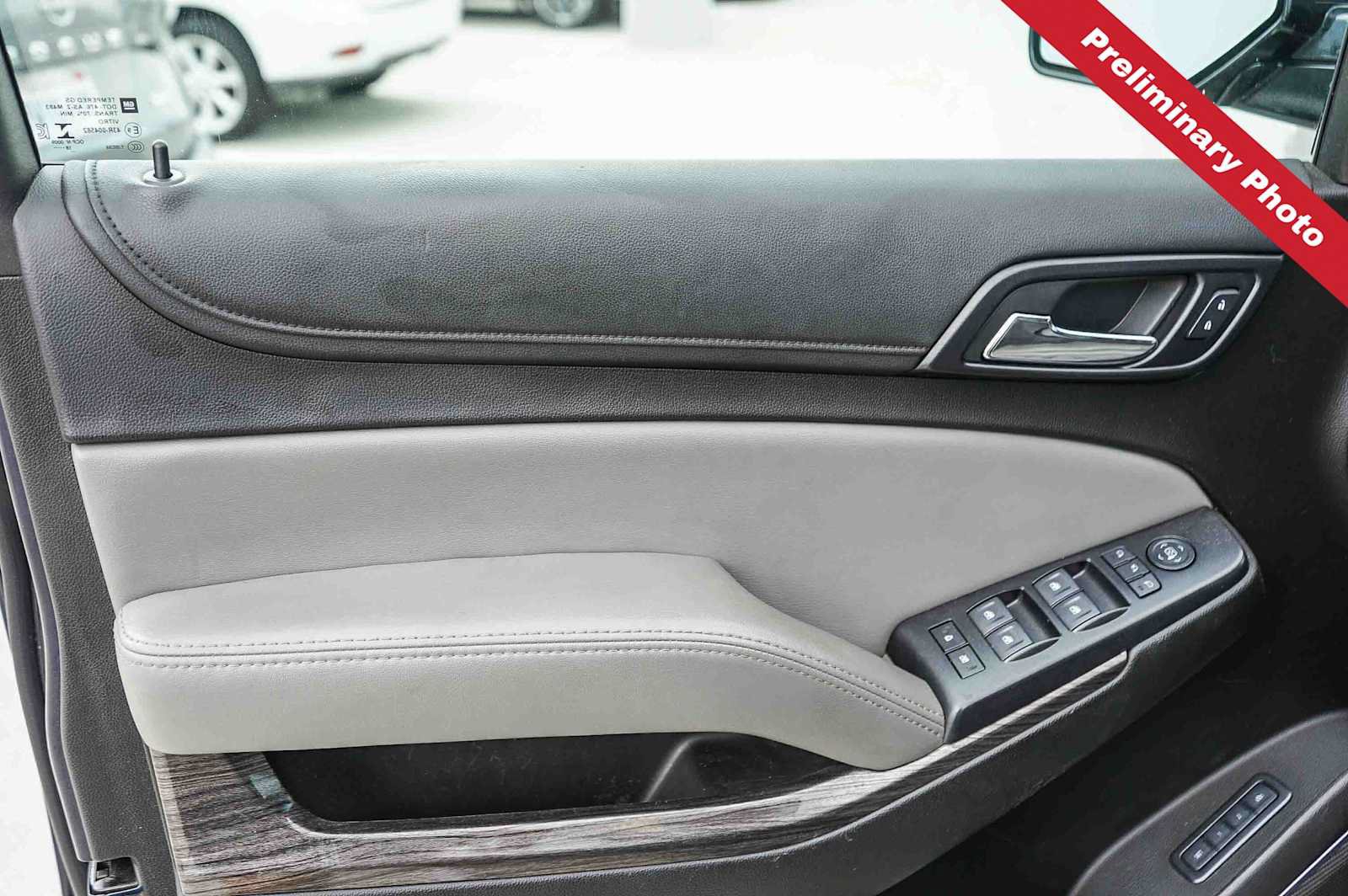 Used 2019 Chevrolet Tahoe LT w/ Luxury Package RWD image 15