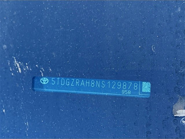 Used 2022 Toyota Highlander XLE image 37