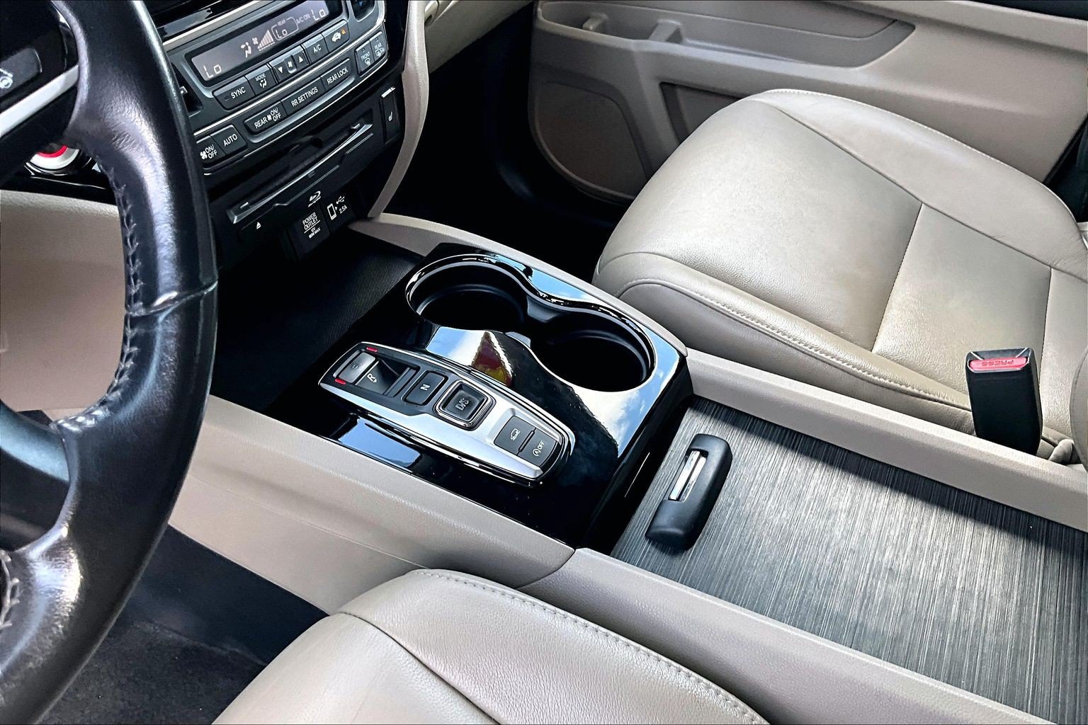 Used 2019 Honda Pilot Touring image 13
