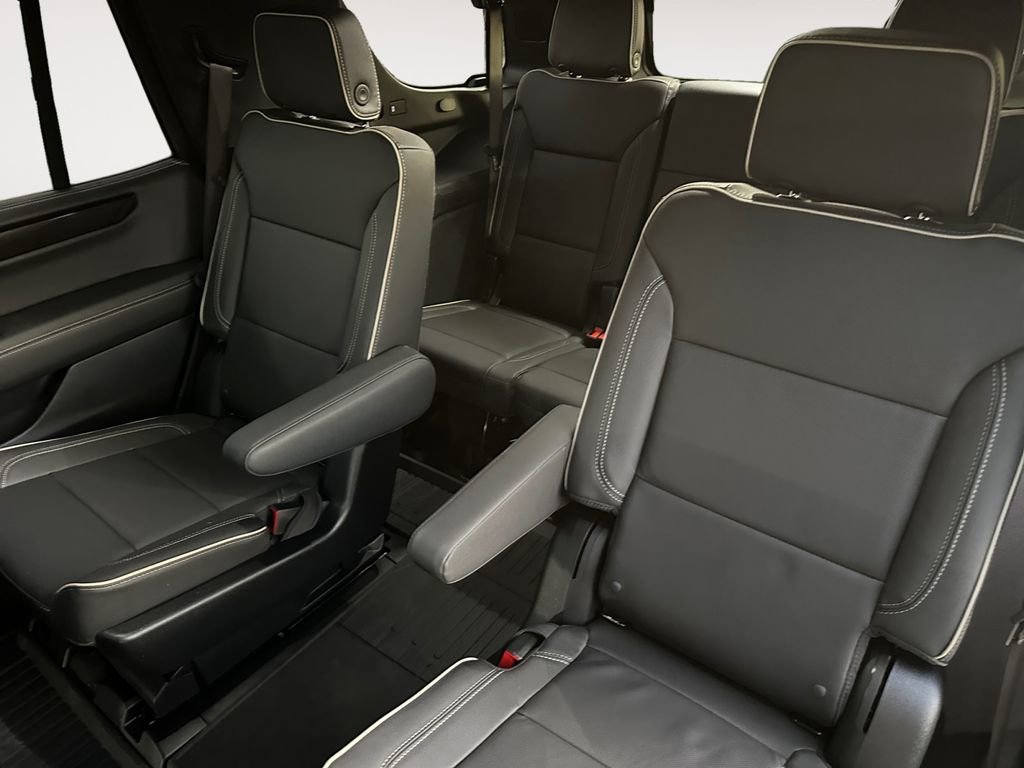 New 2026 GMC Yukon Elevation image 13