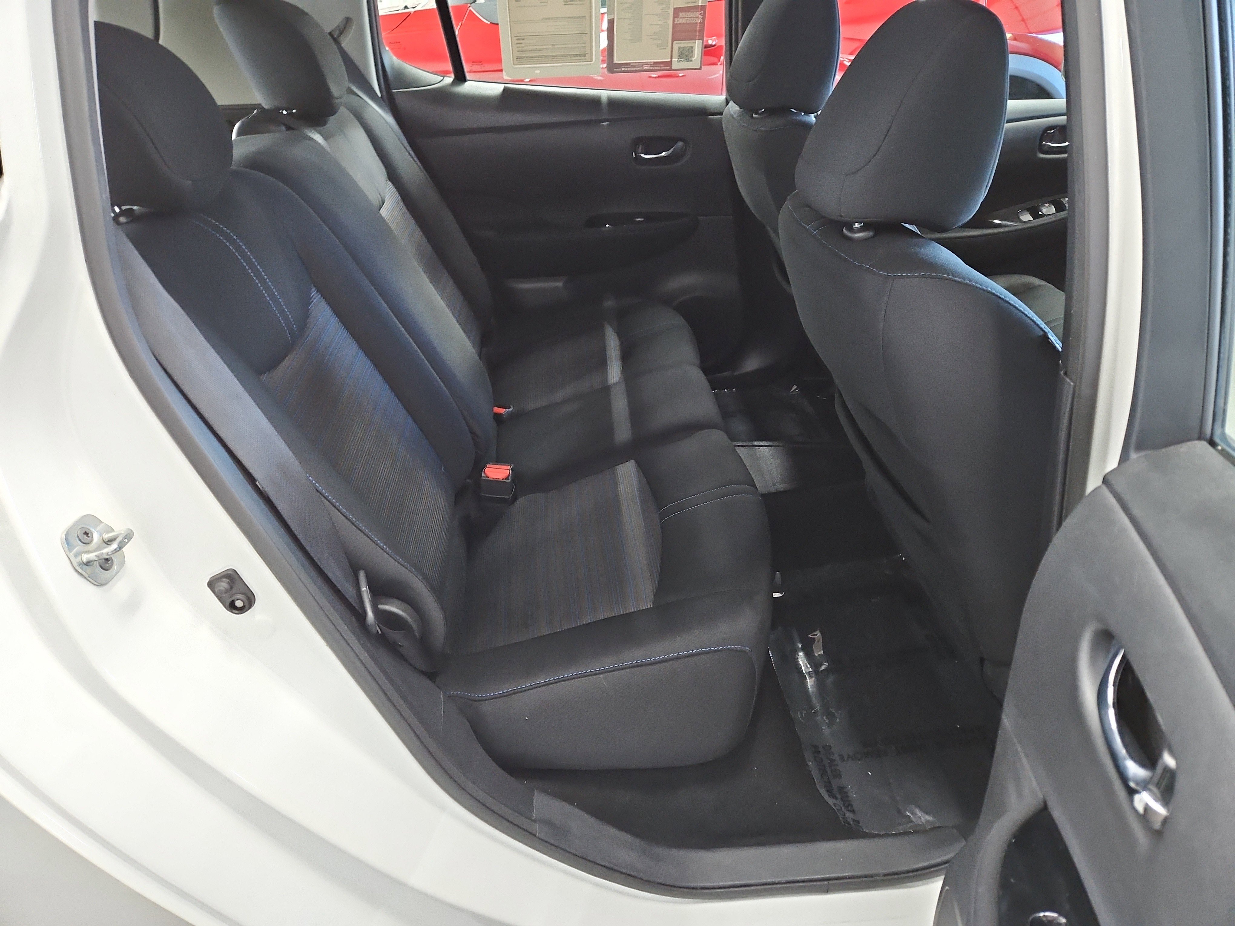 Used 2019 Nissan Leaf SV w/ SV Technology Package image 13