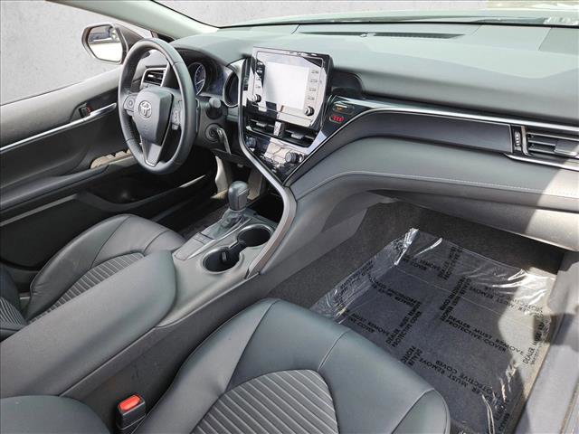 Used 2022 Toyota Camry SE w/ Carpet Mat Package (TMS) FWD image 23