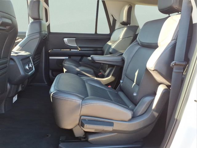 Used 2025 Ford Expedition Max Platinum image 25