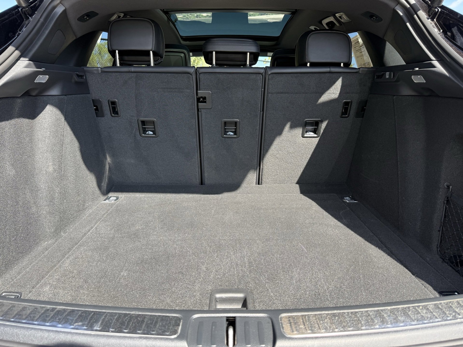 Used 2025 Porsche Macan image 33