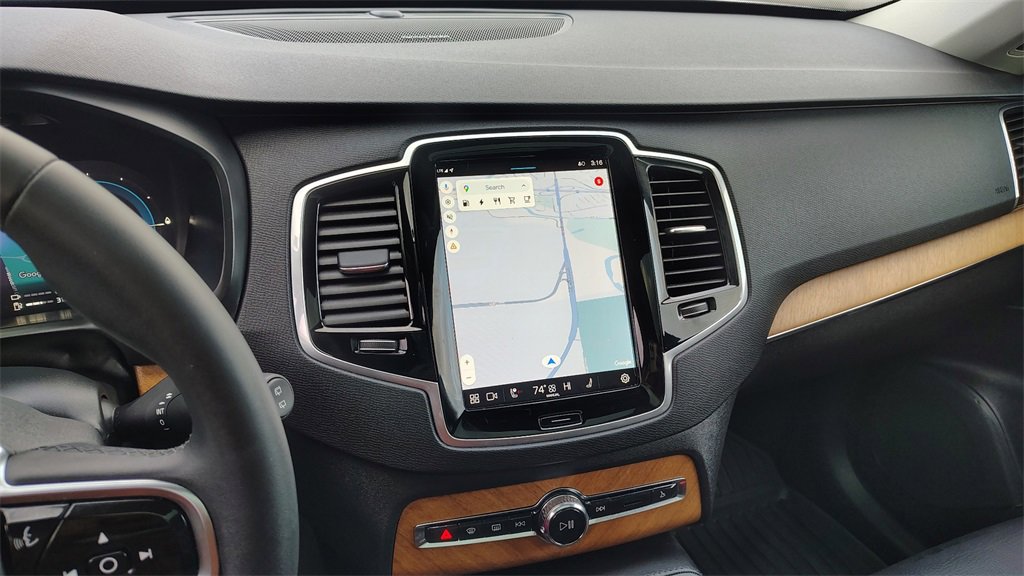 Certified 2024 Volvo XC90 T8 Plus w/ Protection Package Premier image 19