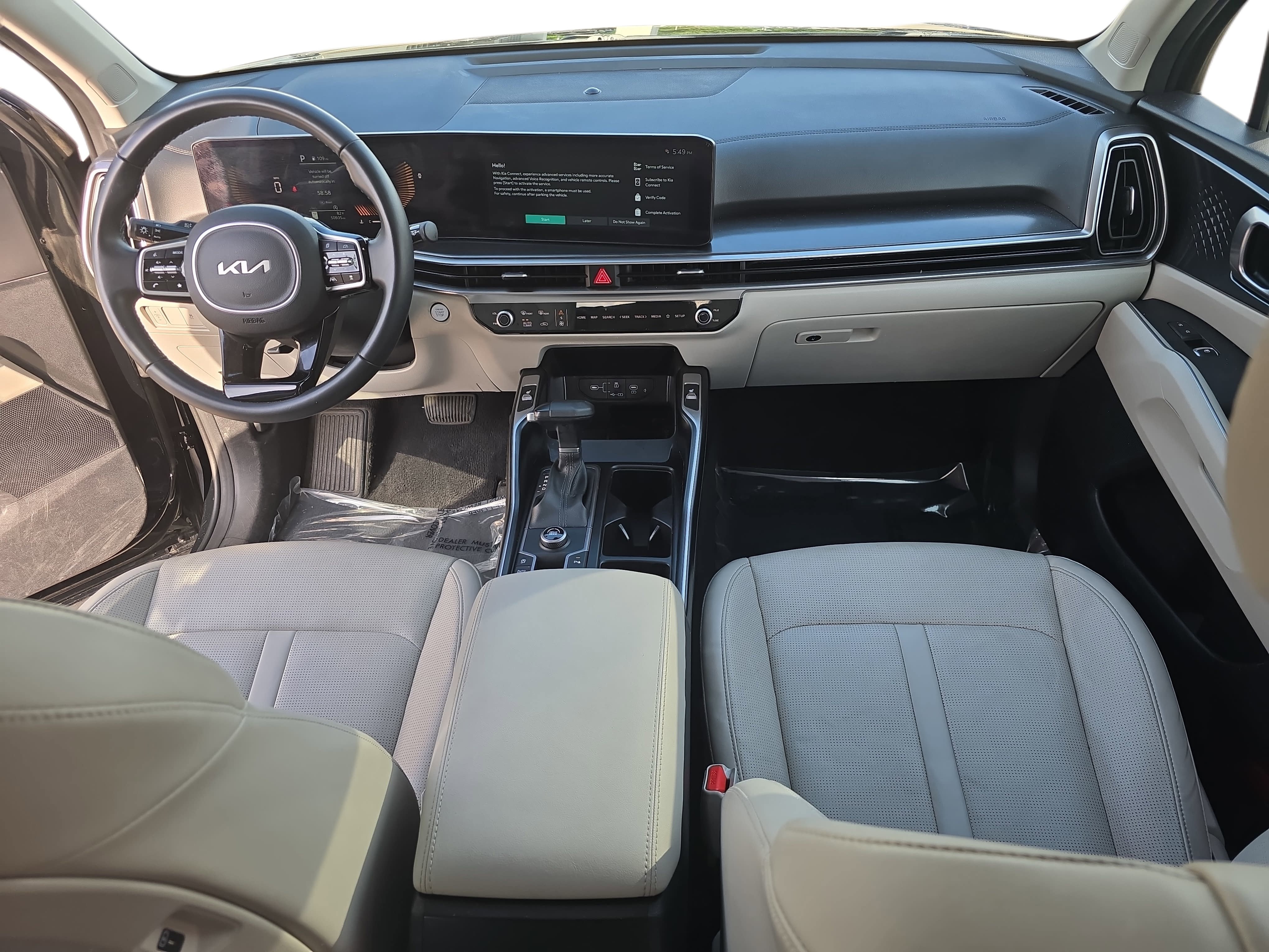 Used 2025 Kia Sorento S w/ Panoramic Sunroof Package FWD image 9