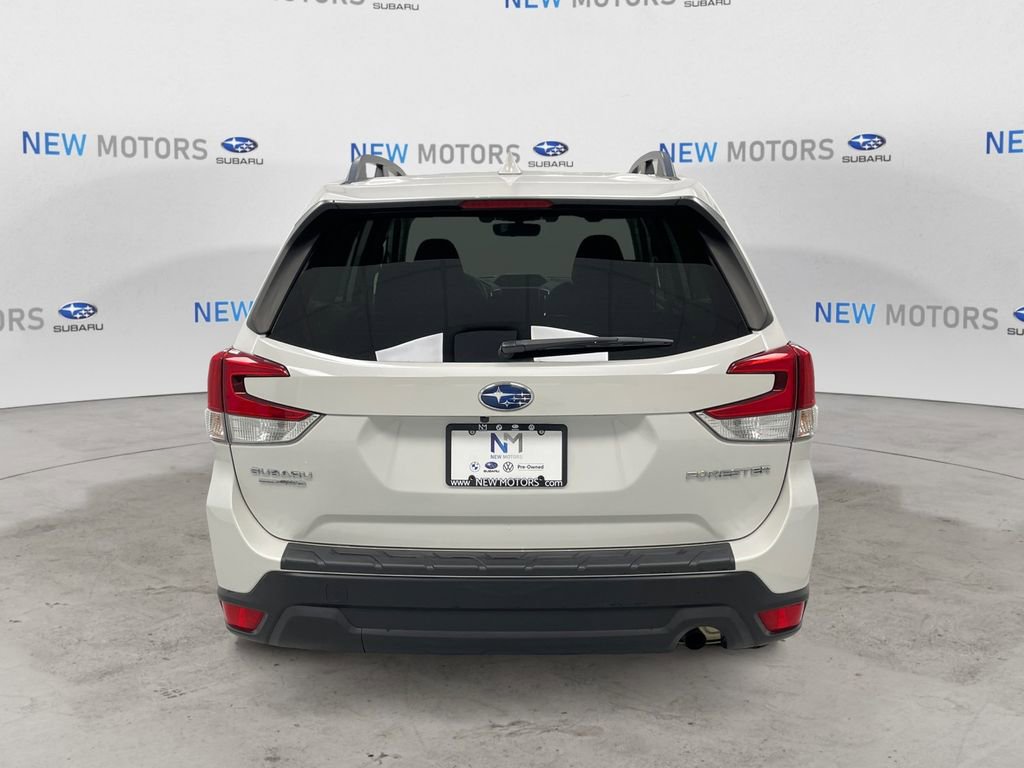 Used 2019 Subaru Forester Premium w/ All-Weather Package image 3