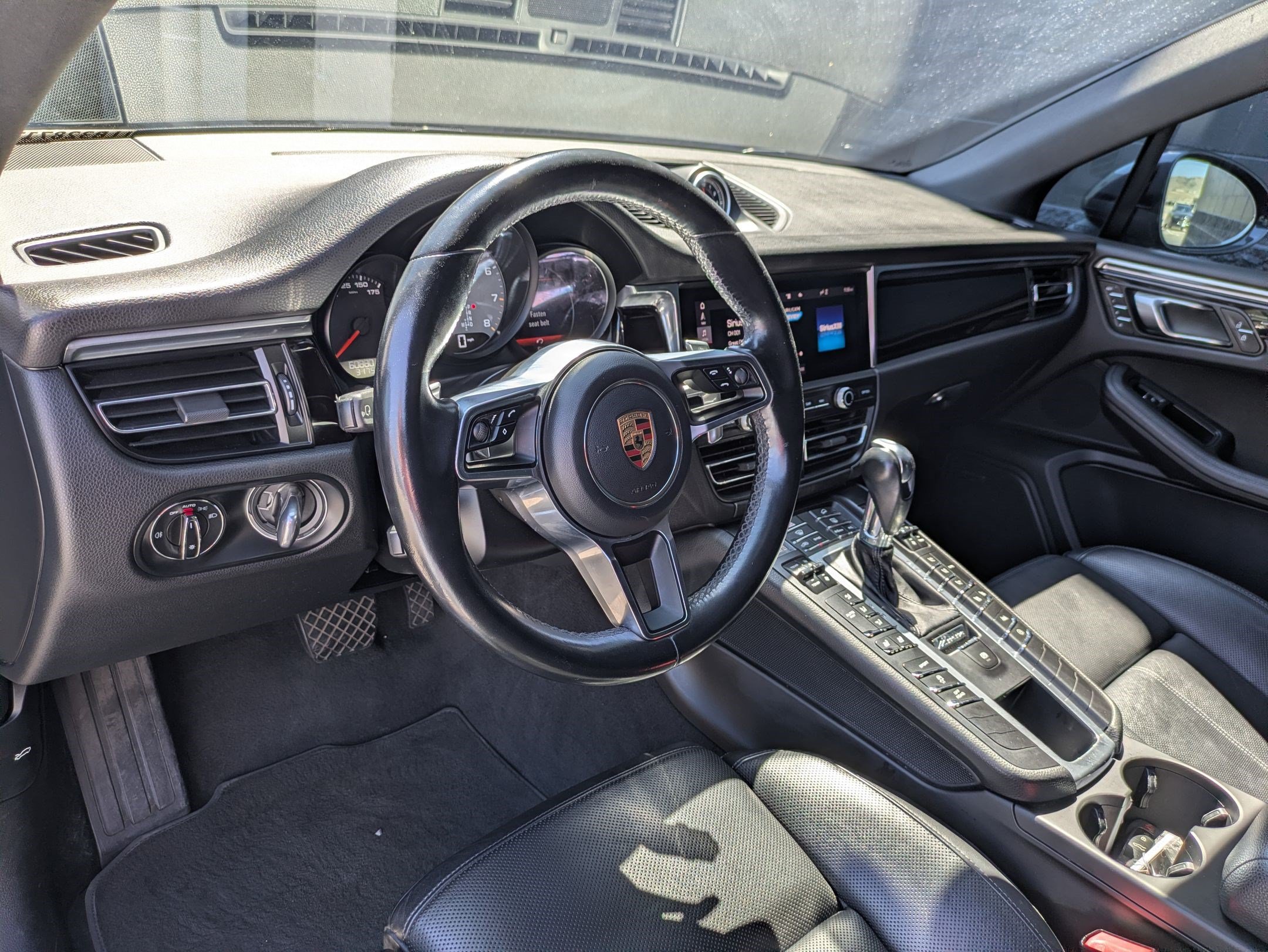 Used 2020 Porsche Macan S AWD/4WD image 14