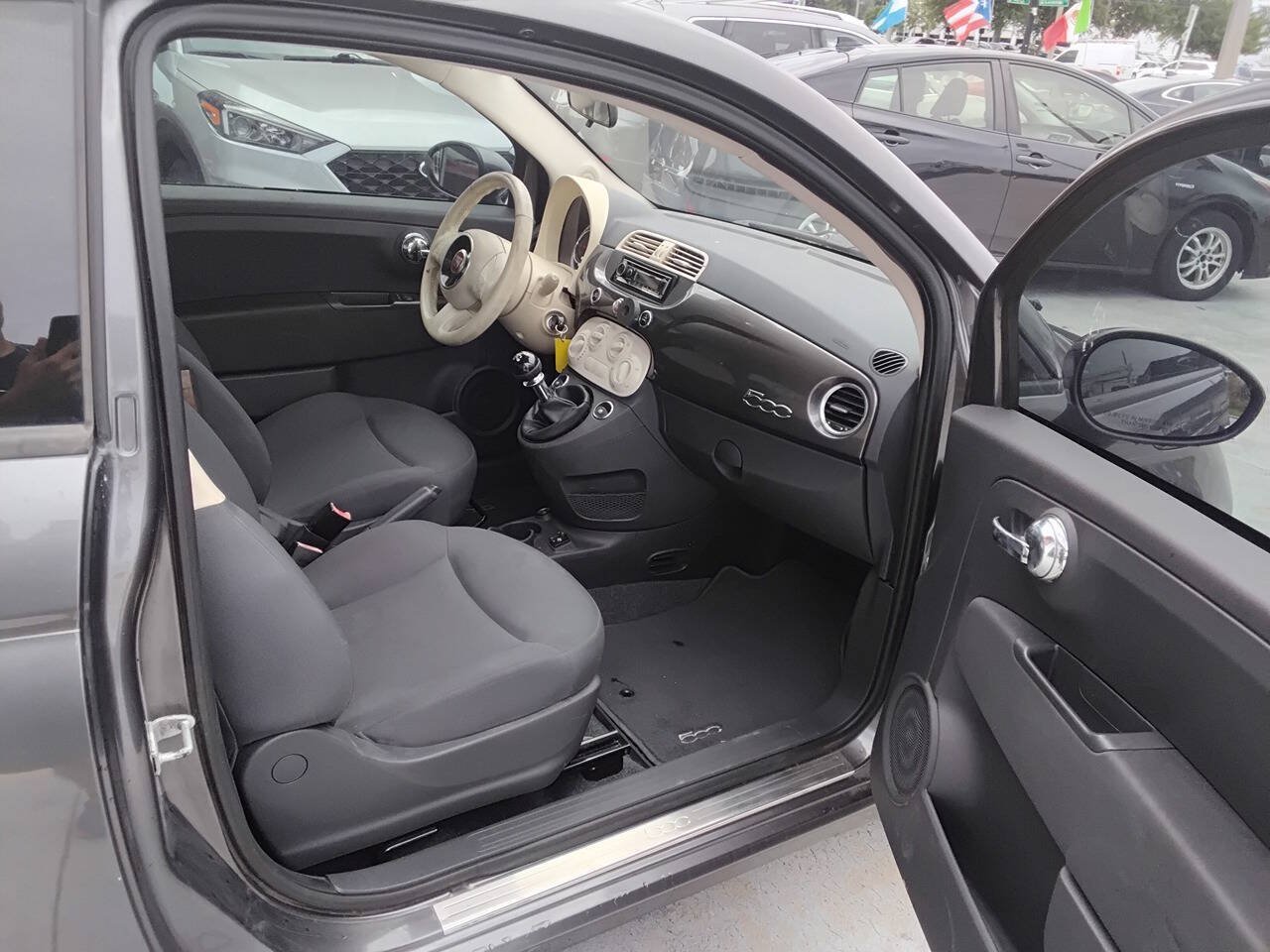 Used 2015 FIAT 500 Pop FWD image 4
