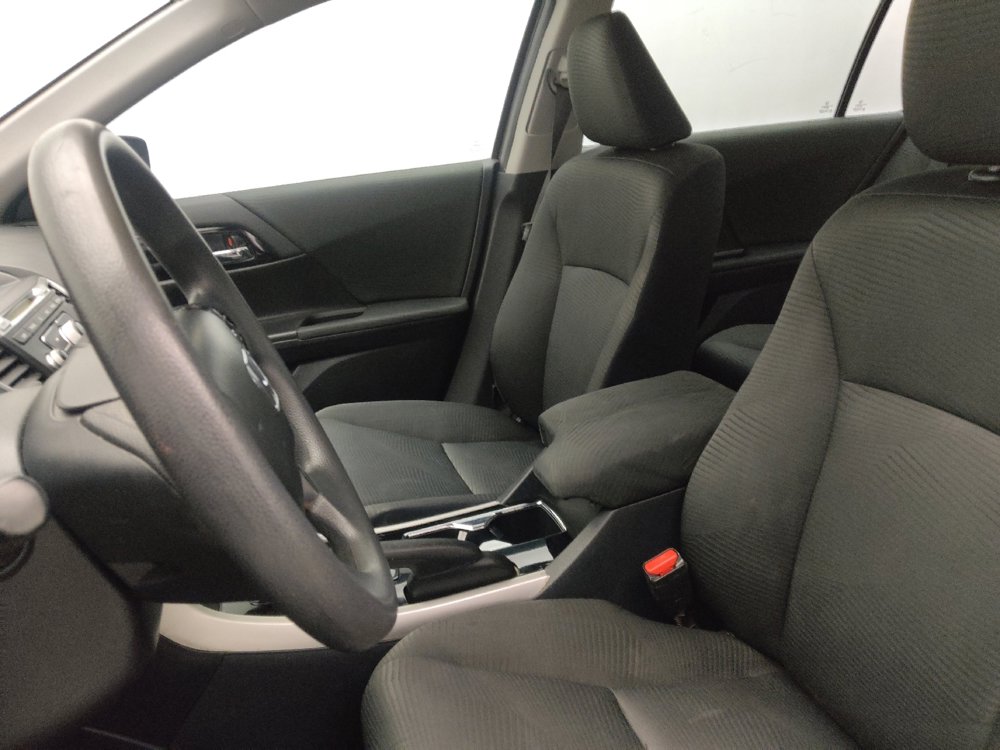 Used 2016 Honda Accord LX image 17