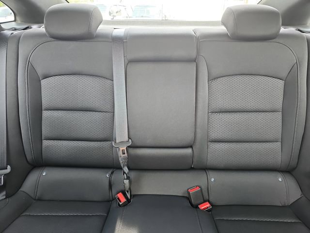 Used 2018 Chevrolet Malibu LT image 24