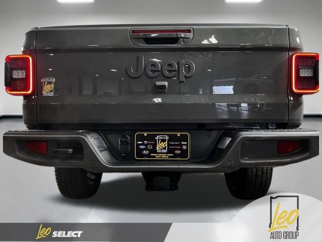 Used 2023 Jeep Gladiator Overland AWD/4WD image 7