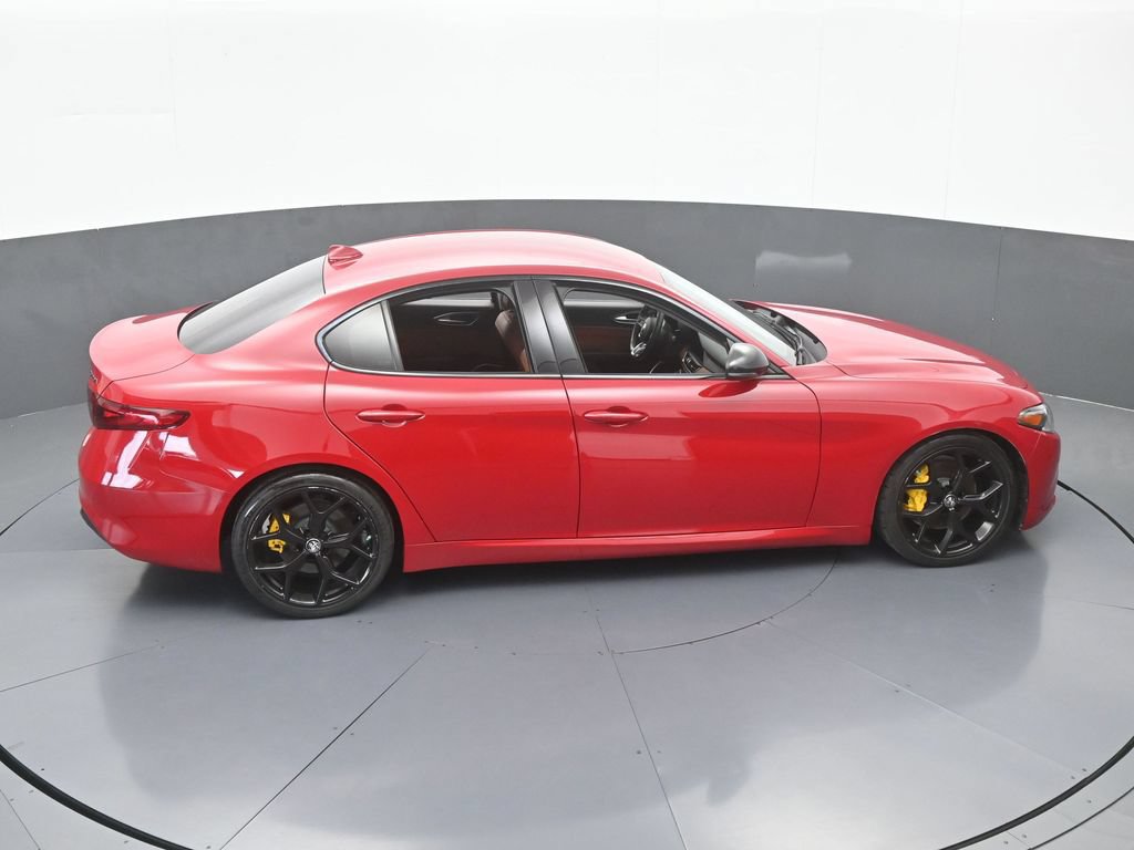 Used 2020 Alfa Romeo Giulia w/ Nero Edizione RWD image 48