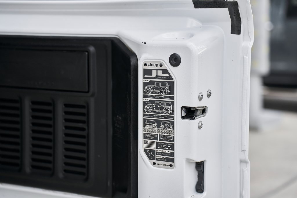 Used 2023 Jeep Wrangler Sport image 12