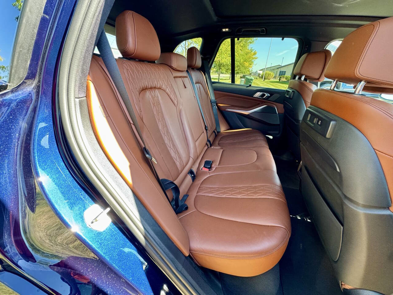 Used 2021 BMW X5 M50i w/ Executive Package image 20