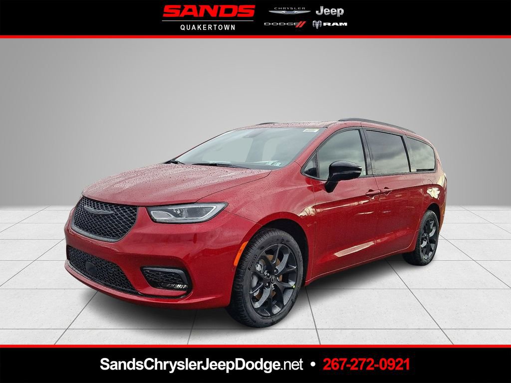 New 2026 Chrysler Pacifica Limited w/ S Appearance Package