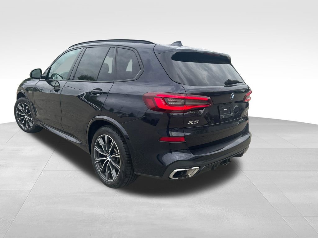 Used 2022 BMW X5 xDrive45e w/ M Sport Package AWD/4WD image 3