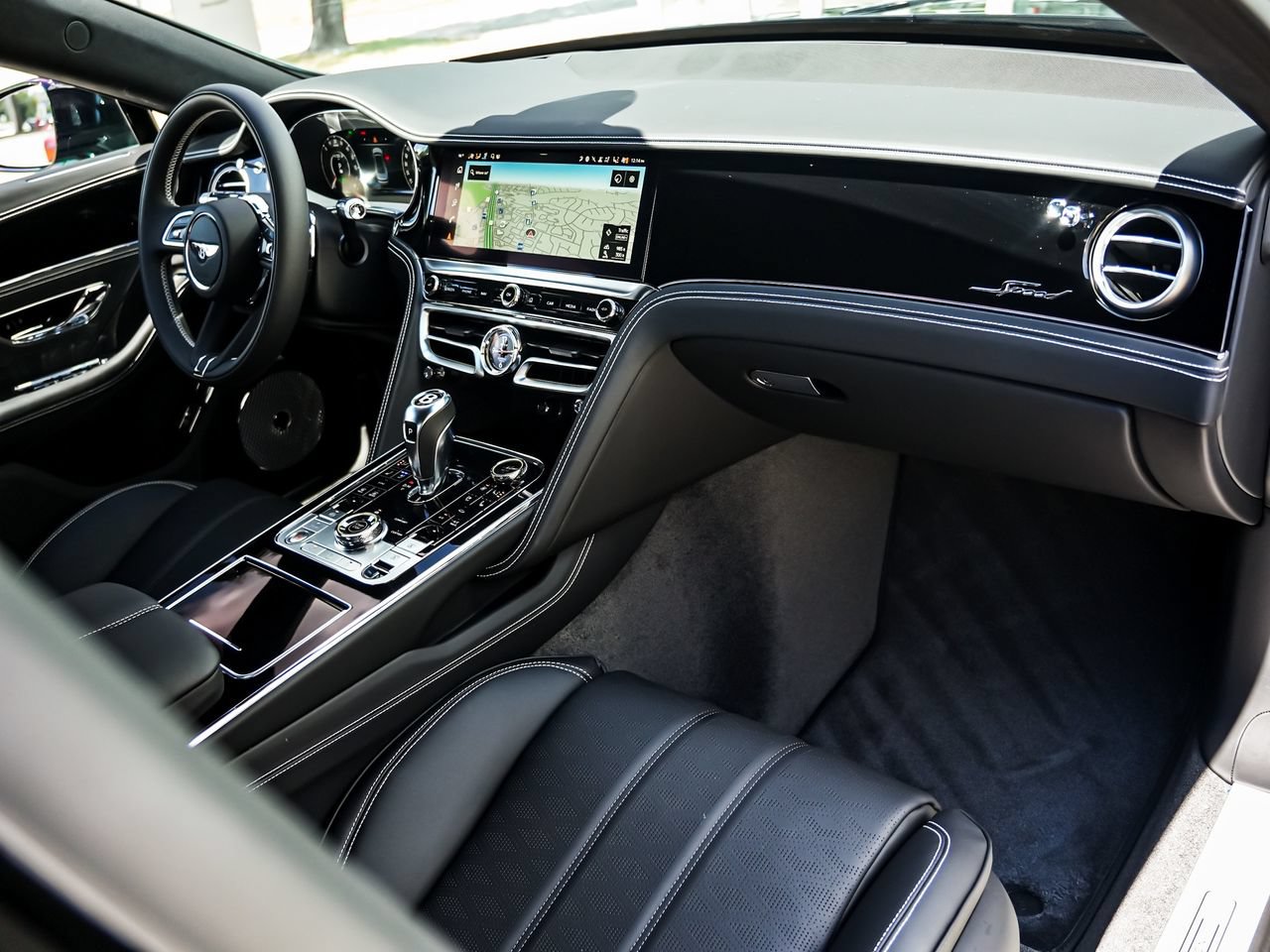 Used 2025 Bentley Flying Spur Plug-In Hybrid AWD/4WD image 31
