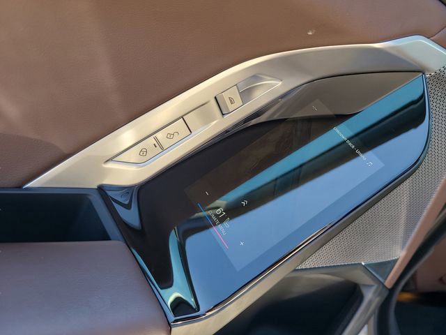 Used 2025 BMW 740i RWD image 14