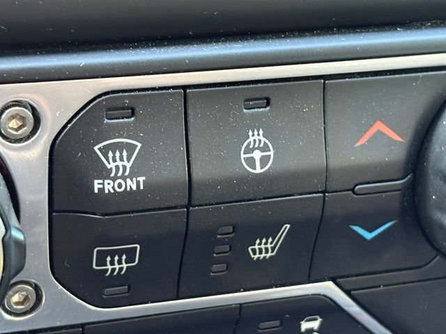 Used 2022 Jeep Gladiator Rubicon w/ LED Lighting Group AWD/4WD image 19