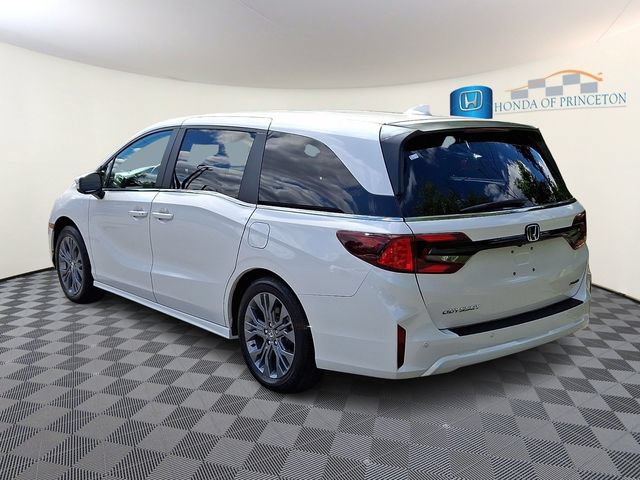 Certified 2025 Honda Odyssey Touring image 4