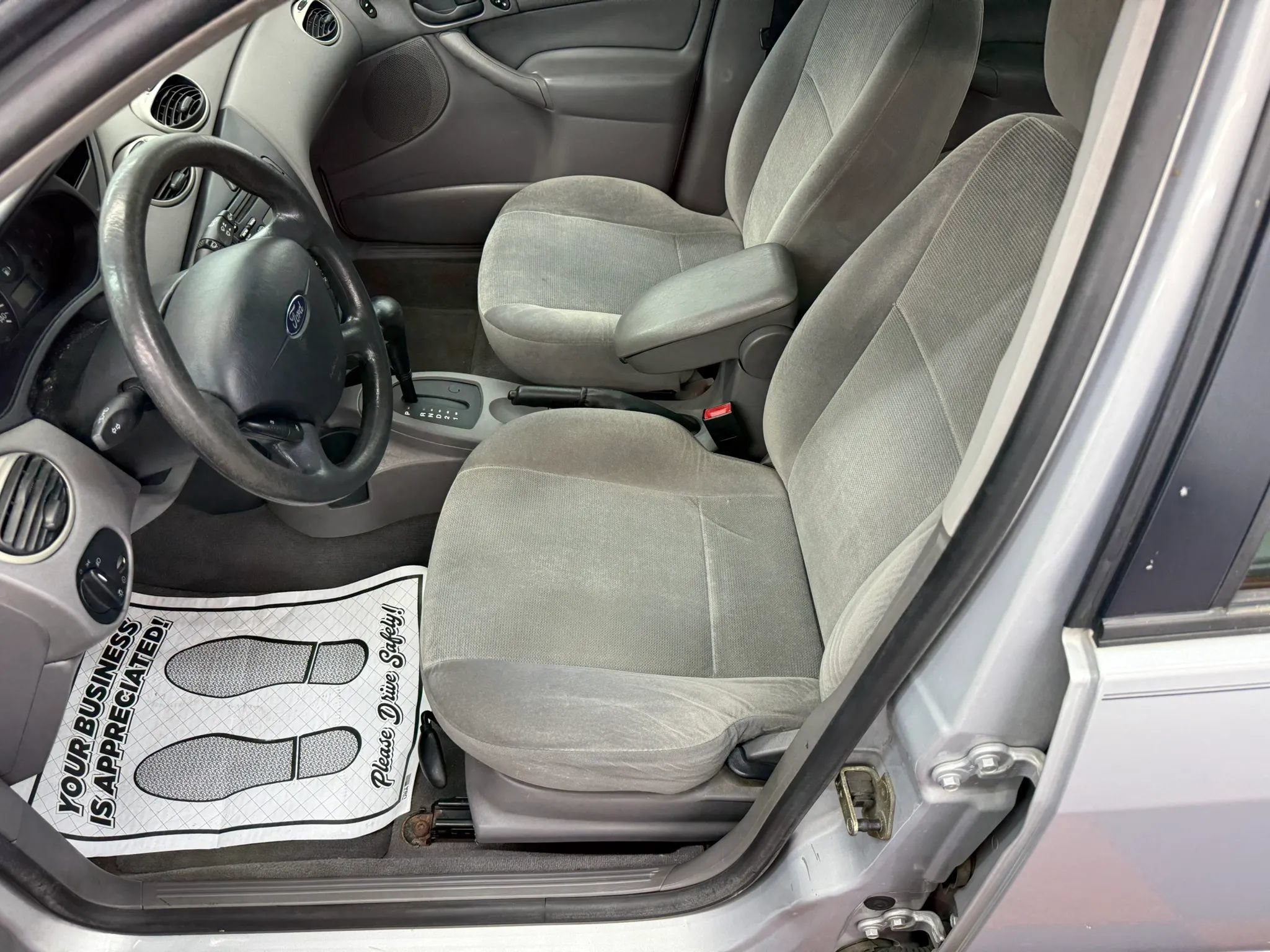Used 2002 Ford Focus SE FWD image 12