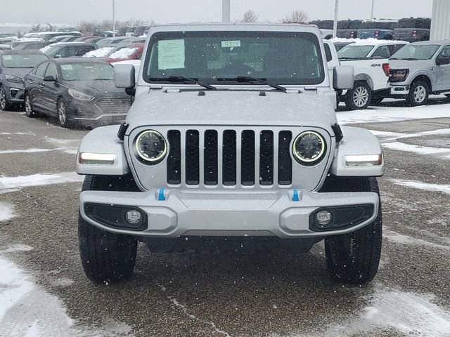 Used 2023 Jeep Wrangler Unlimited Sahara image 2