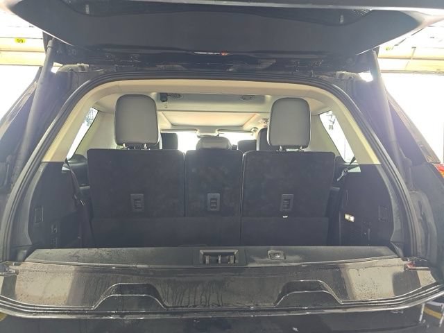 Used 2025 Ford Expedition Active AWD/4WD image 17