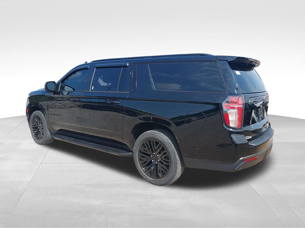 Used 2021 Chevrolet Suburban RST w/ Luxury Package AWD/4WD image 3