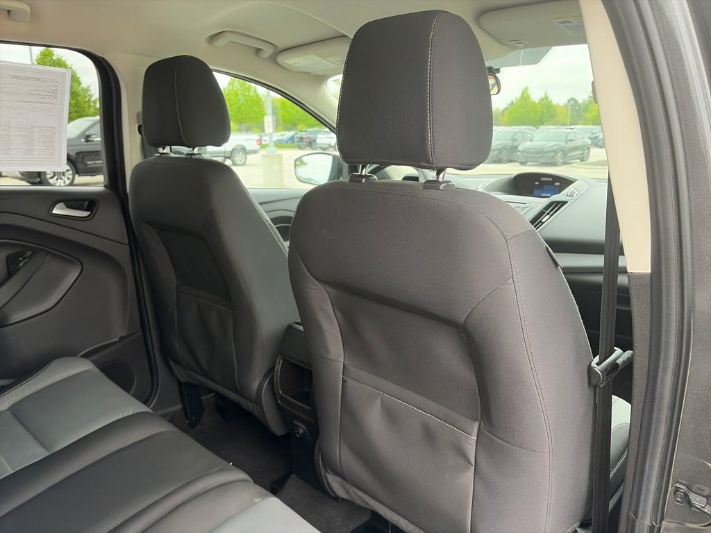Used 2015 Ford Escape SE FWD image 29