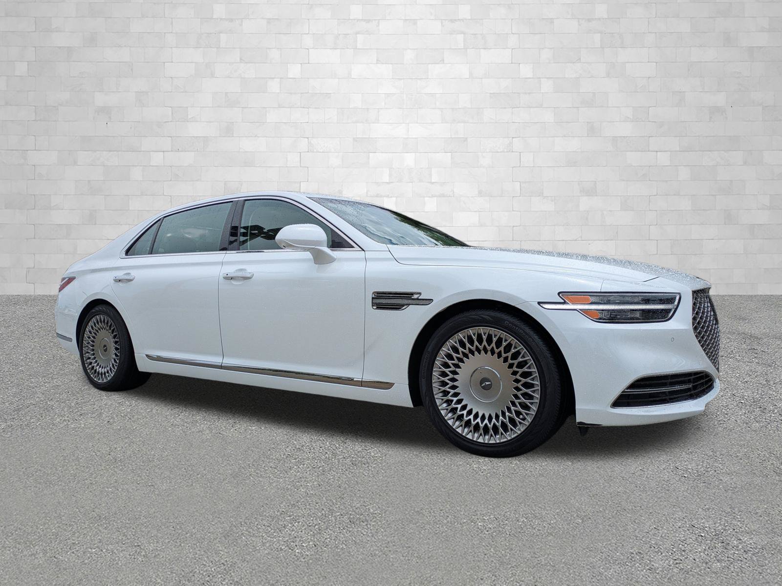 Used 2021 Genesis G90 5.0 Ultimate AWD/4WD image 1
