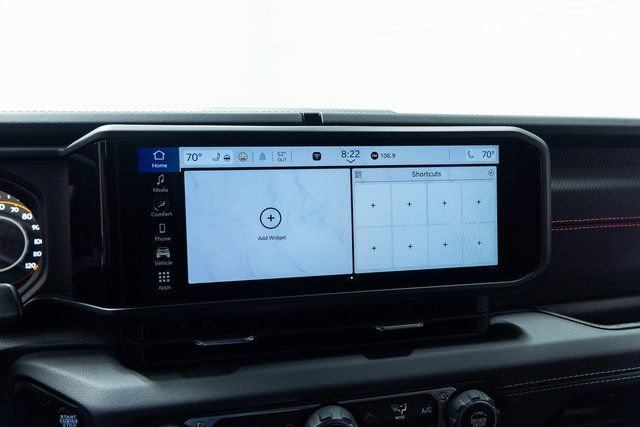 Used 2024 Jeep Gladiator Rubicon w/ Convenience Group image 15