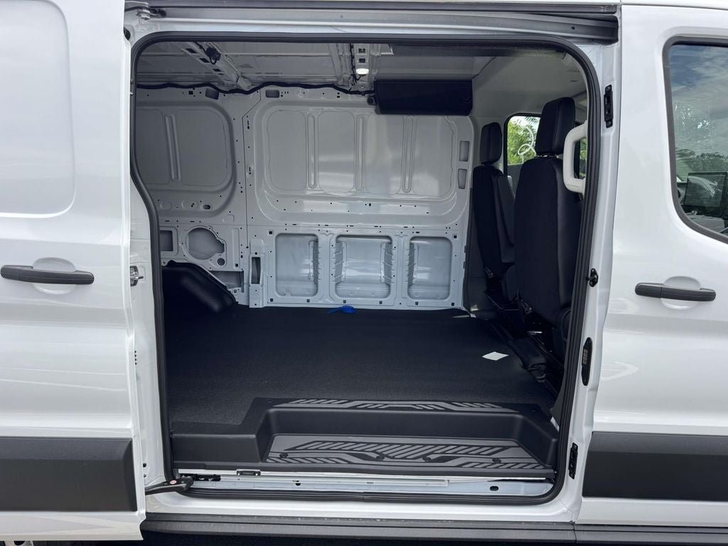 New 2026 Ford Transit 250 Low Roof RWD image 10