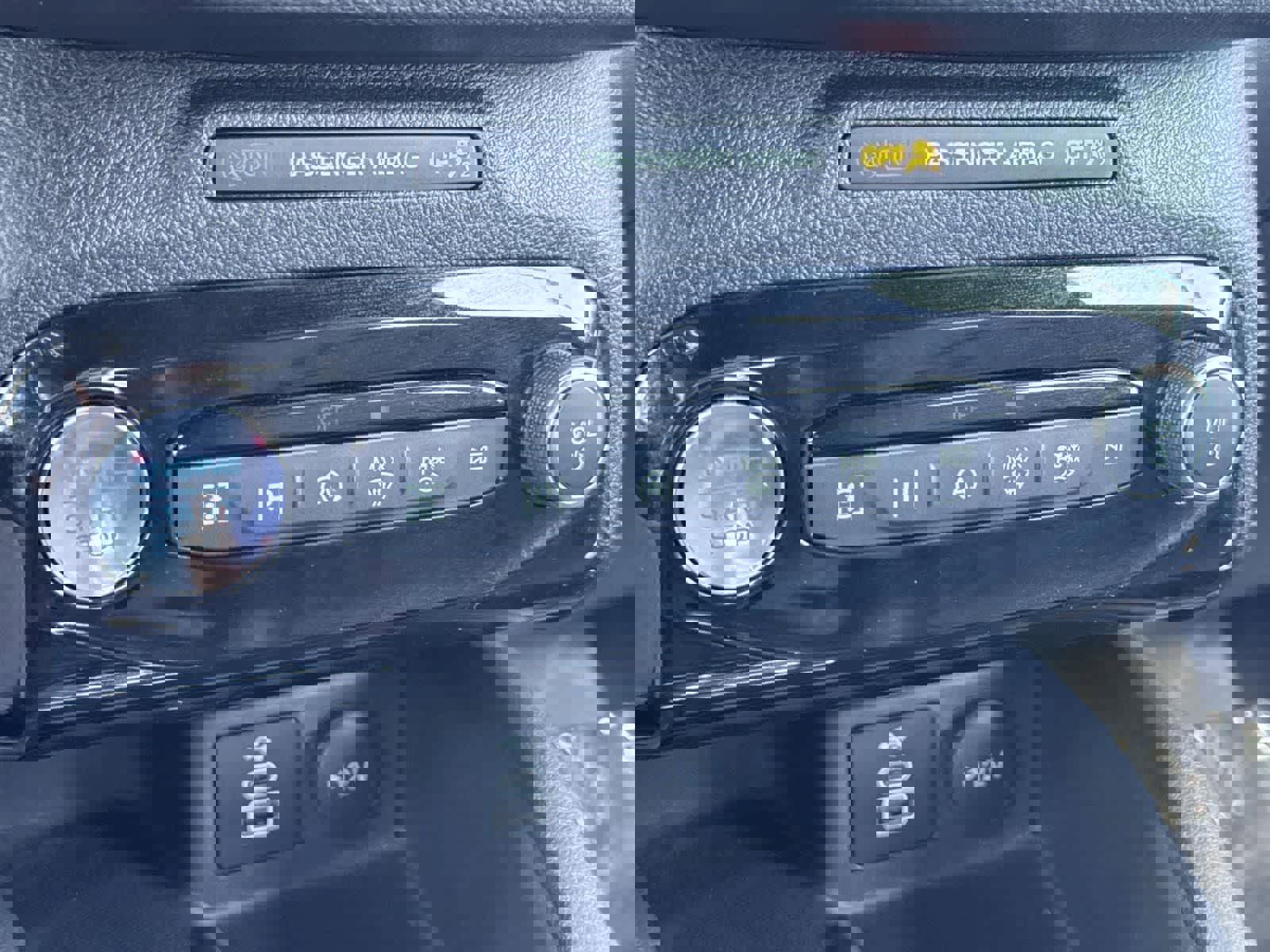 Used 2024 Ford Escape ST-Line Elite w/ Premium Technology Package image 19