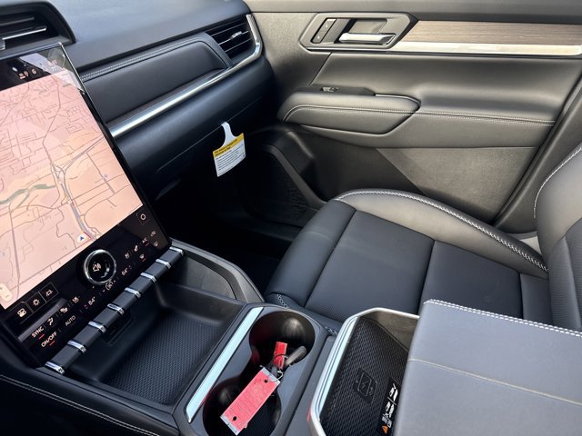 New 2026 GMC Terrain Denali w/ LPO, Black Badging Package image 22