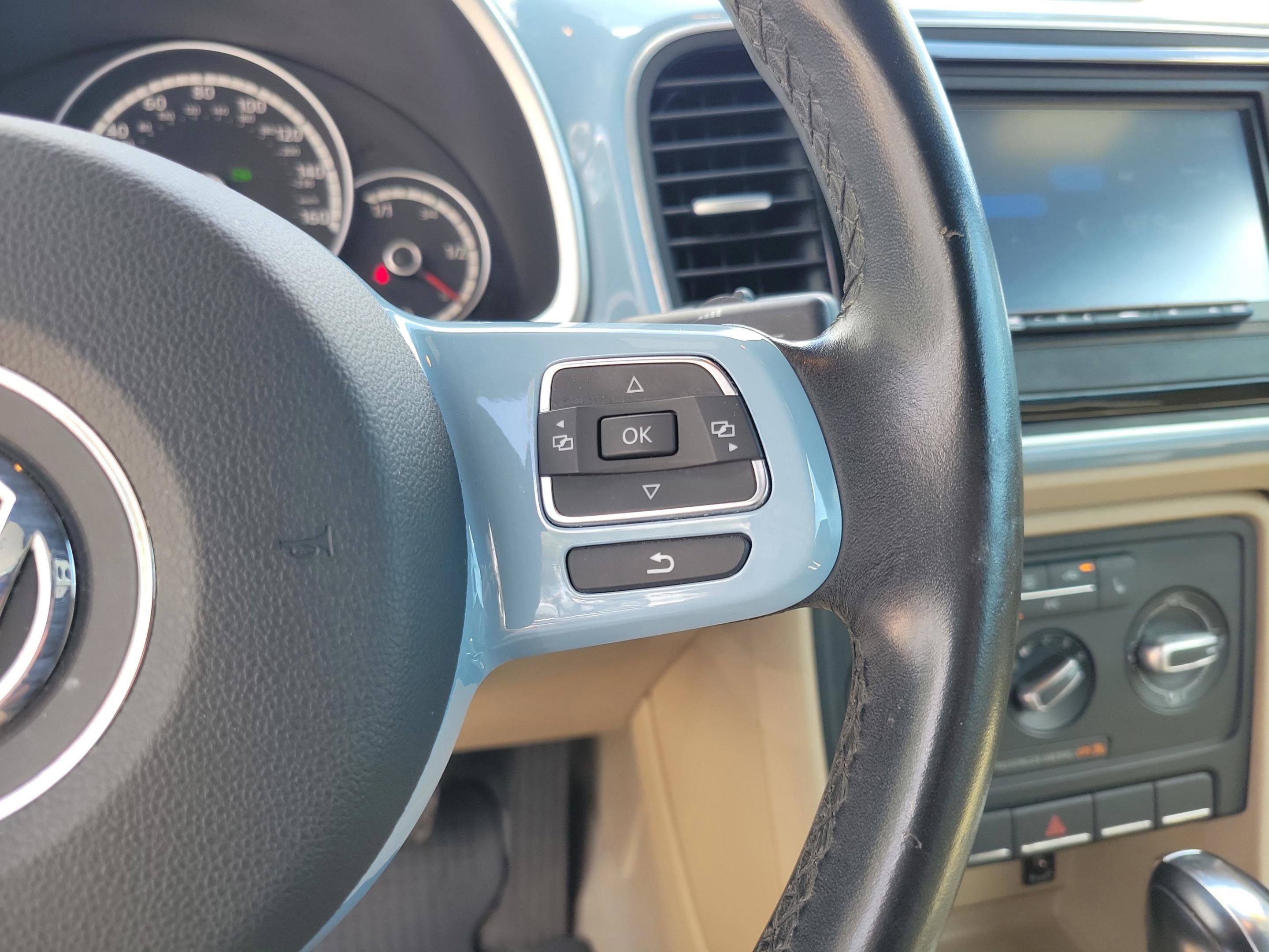 Used 2014 Volkswagen Beetle 2.5 FWD image 13