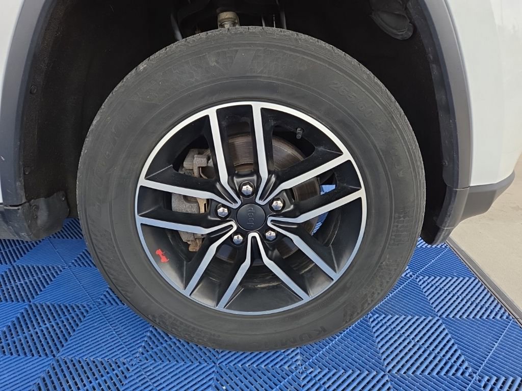 Used 2020 Jeep Grand Cherokee Trailhawk image 11